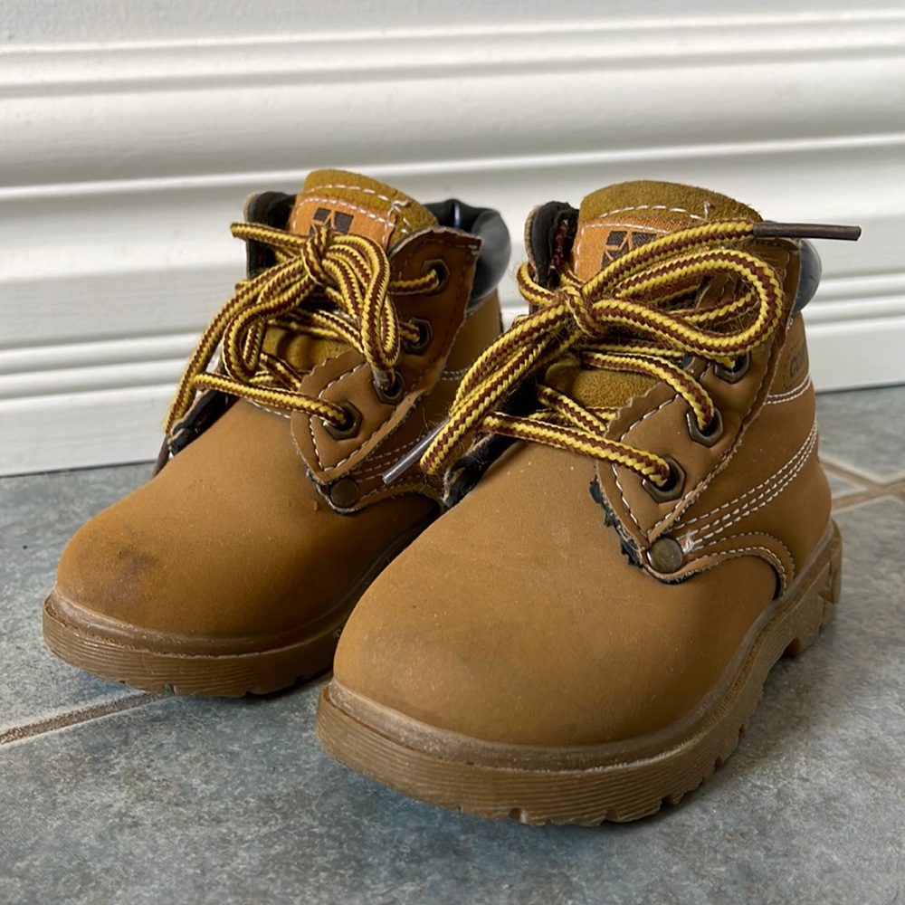 Infant size 5 boots